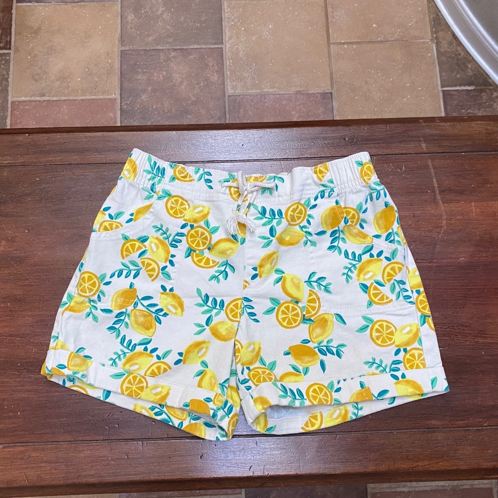 Girls Sz 10/12 Lemon shorts!! 🍋